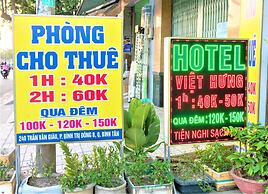 Viet Hung Hotel by Zuzu