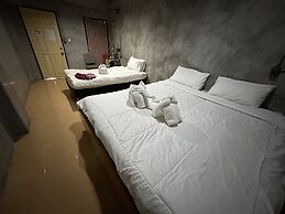 Chang Hostel Suvarnabhumi