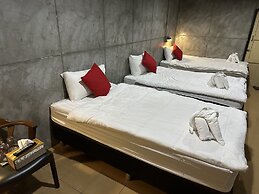 Chang Hostel Suvarnabhumi