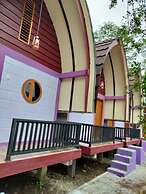 Bungalow Ungu Kebumen