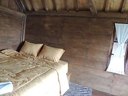 Singgasana Villa & Resto