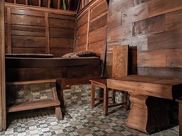 Singgasana Villa & Resto