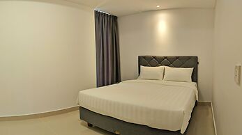 Lovina at Pollux Meisterstadt