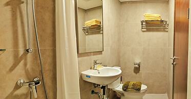 Lovina at Pollux Meisterstadt