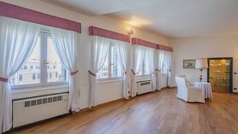 Ca' del Mercante Grand Canal