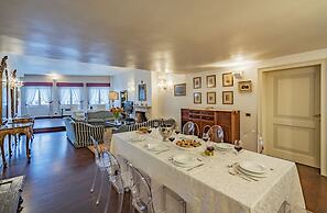 Ca' del Mercante Grand Canal