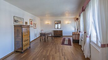 Ca' del Mercante Grand Canal