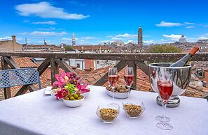 Ca' del Mercante Grand Canal