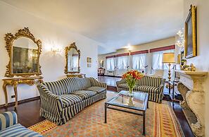 Ca' del Mercante Grand Canal