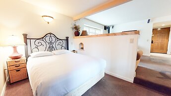 Mammoth Estates Studio Condos - 2 Blocks from The Village Gondola Stat