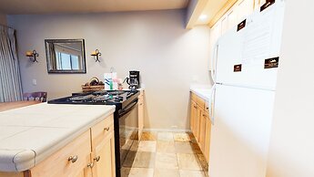 Mammoth Estates Studio Condos - 2 Blocks from The Village Gondola Stat