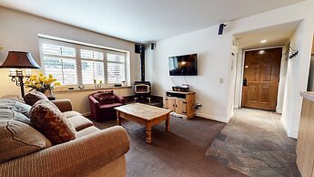 Mammoth Estates Studio Condos - 2 Blocks from The Village Gondola Stat