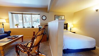 Mammoth Estates Studio Condos - 2 Blocks from The Village Gondola Stat