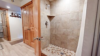 Mammoth Estates Studio Condos - 2 Blocks from The Village Gondola Stat