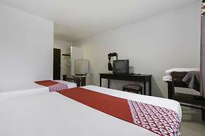 OYO 75392 Phachuen Resort