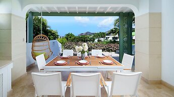 Sugar Hill - Frangipani by Blue Sky Luxury