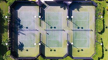 Sugar Hill - Frangipani by Blue Sky Luxury