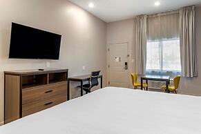 Clarion Pointe Port Arthur-Beaumont South