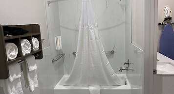 Clarion Pointe Port Arthur-Beaumont South