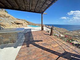 Seaview Villa Galanos at Kalafatis Beach