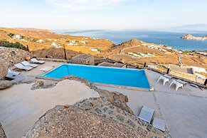 Seaview Villa Galanos at Kalafatis Beach