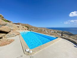 Seaview Villa Galanos at Kalafatis Beach