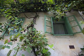 Vintage House Podliparska