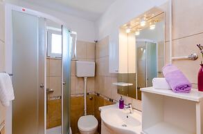 Apartments & Rooms Maždin