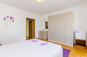 Apartments & Rooms Maždin