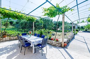 Apartments & Rooms Maždin