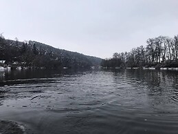 Sazava River Cottage With Boating Experience