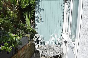 Cosy Self-contained Studio Flat in Bristol