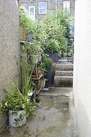 Cosy Self-contained Studio Flat in Bristol