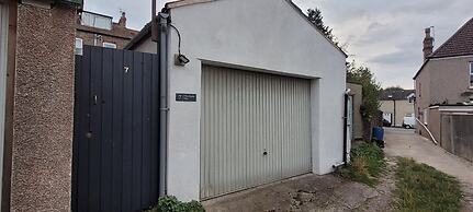 Cosy Self-contained Studio Flat in Bristol