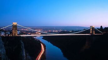 Cosy Self-contained Studio Flat in Bristol