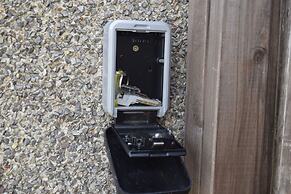 Cosy Self-contained Studio Flat in Bristol