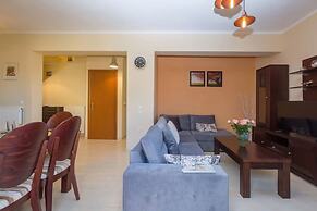 Louisa's Summer House