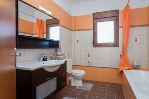 Louisa's Summer House