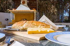 Louisa's Summer House