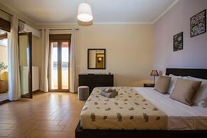 Louisa's Summer House