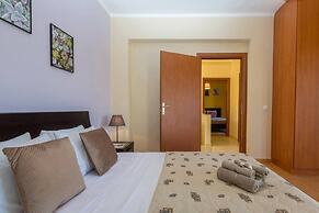 Louisa's Summer House