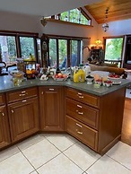 Inn on Bigfork Bay Queen Suite