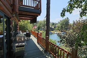 Inn on Bigfork Bay Queen Suite