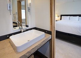 Eiger 9 3 Bedroom Condo by RedAwning