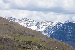 Eiger 9 3 Bedroom Condo by RedAwning