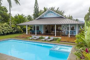 Gorgeous Renovated 1937 Plantation Style Beach House 50 Steps To The C
