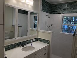 Gorgeous Renovated 1937 Plantation Style Beach House 50 Steps To The C