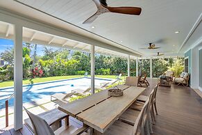 Gorgeous Renovated 1937 Plantation Style Beach House 50 Steps To The C