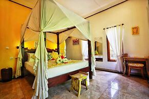 Kirana Homestay - Sunshine Bungalow