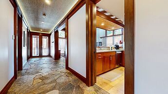 Obsidian 7 Deluxe 5000 sq ft House, Private Jacuzzi and Movie Theater,